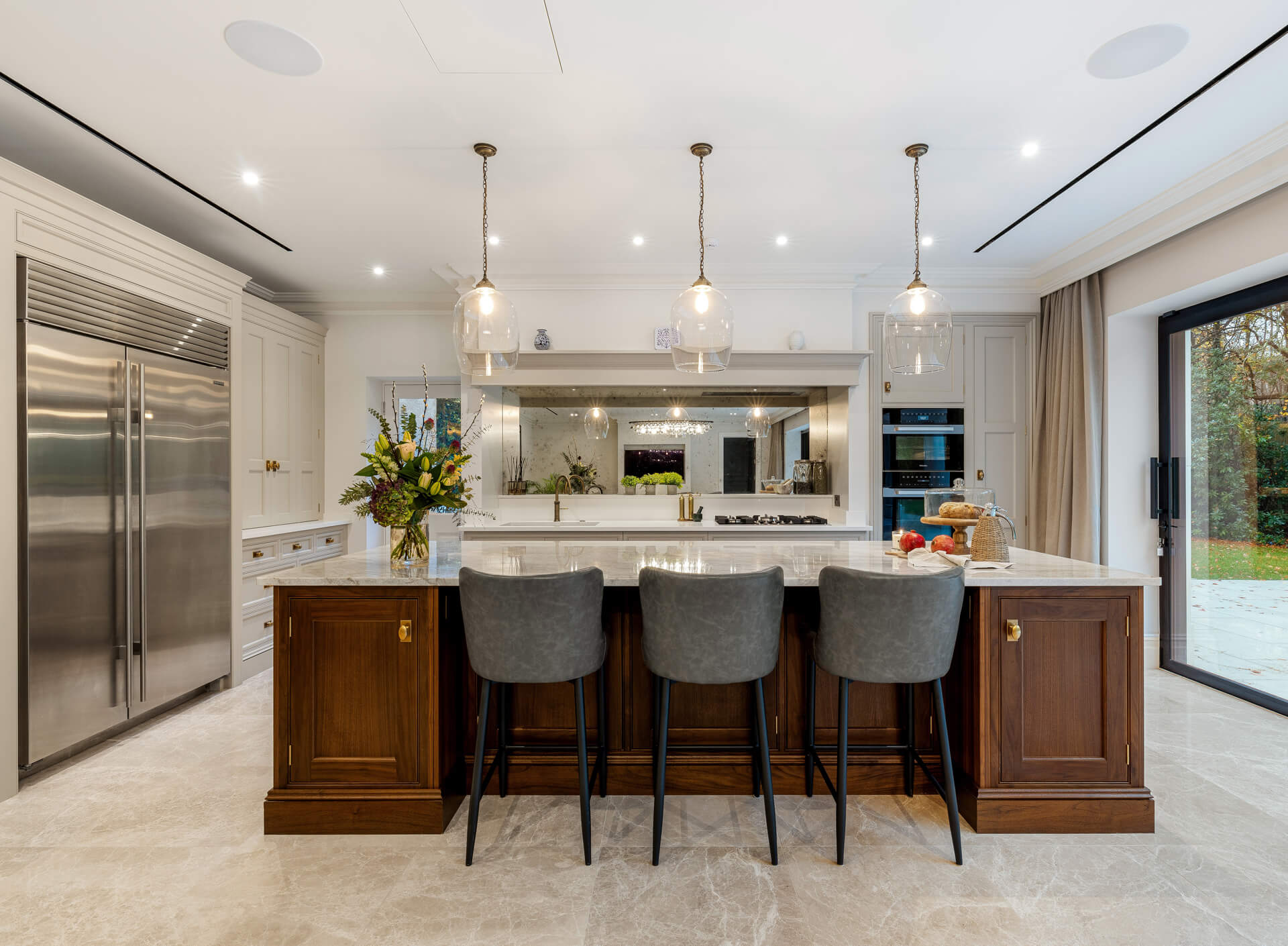 An exquisite new home in Esher (1)