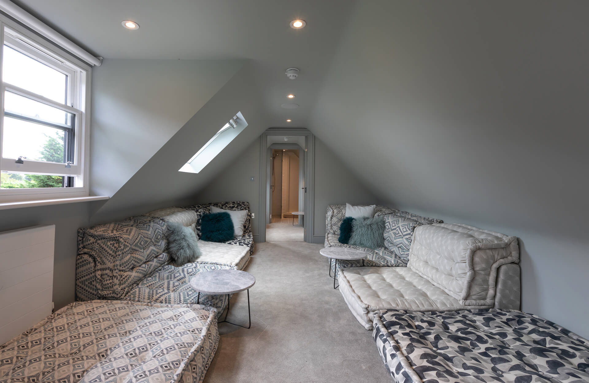 Cobham Private Estate Home (10)