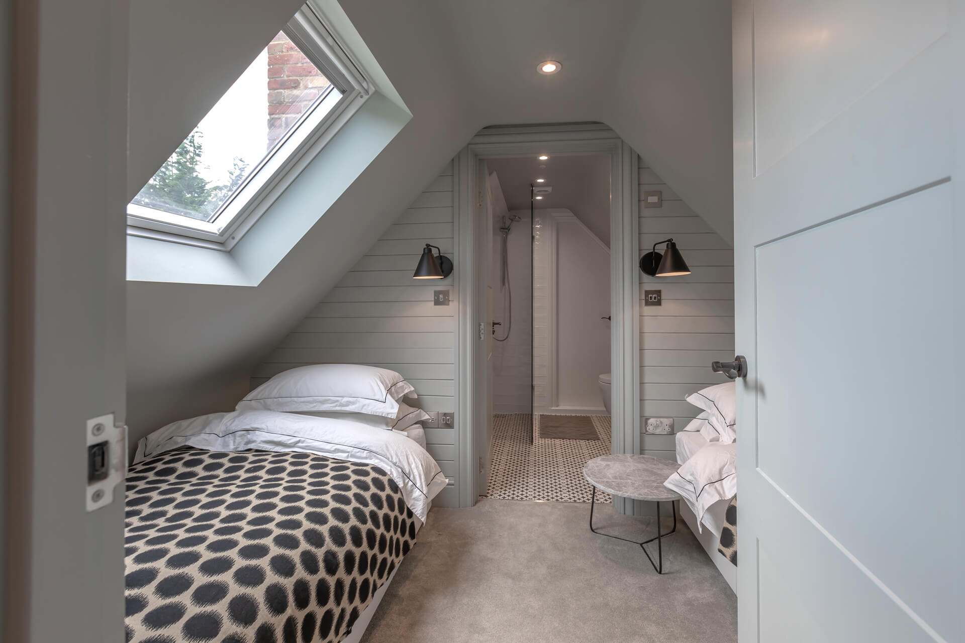 Cobham Private Estate Home (11)