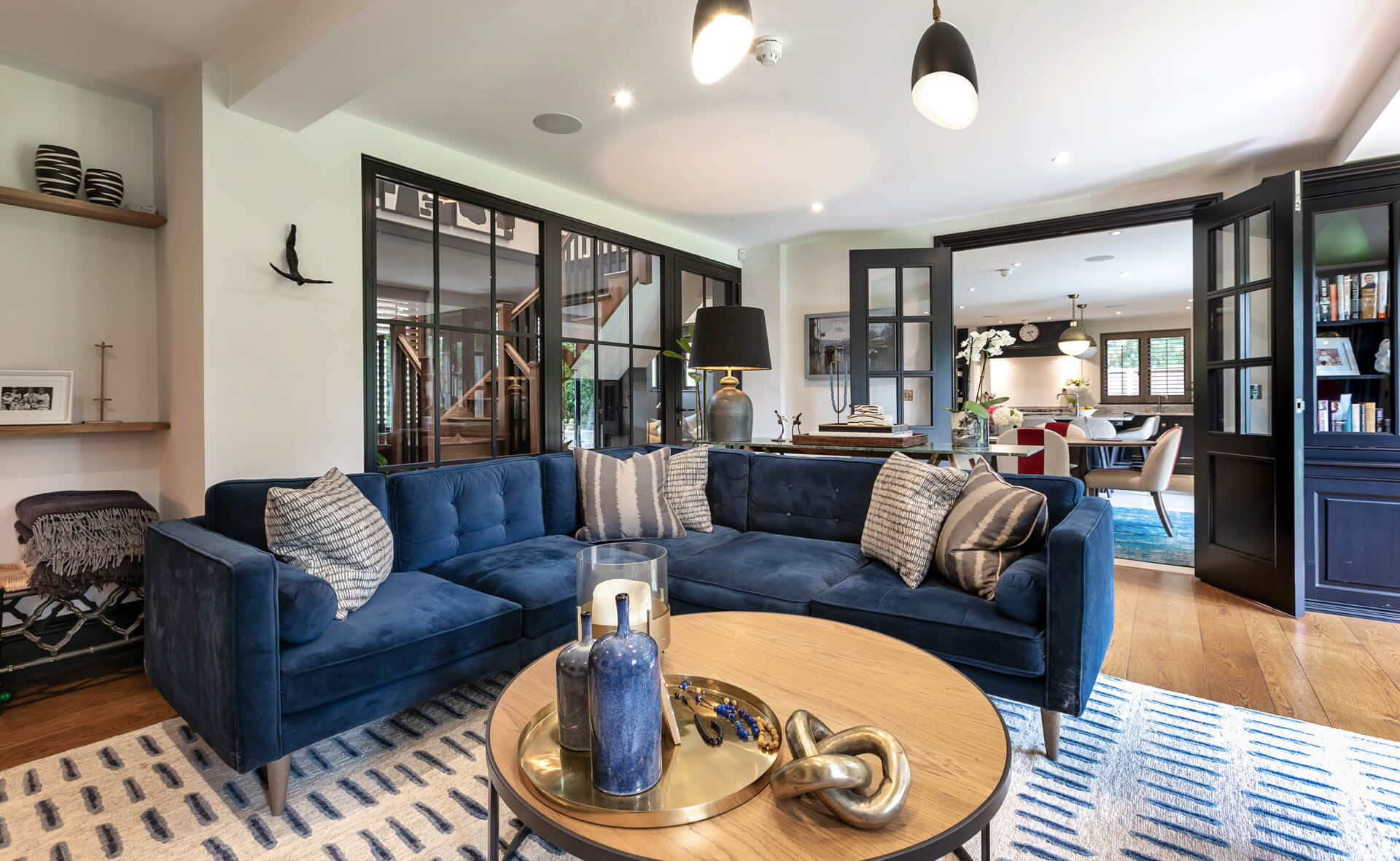 Cobham Private Estate Home (2)