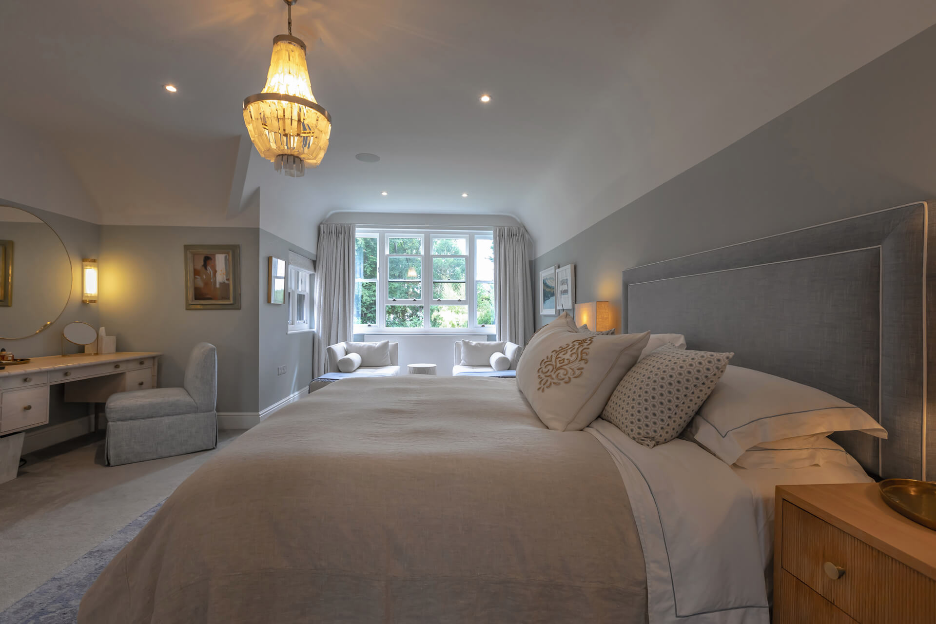 Cobham Private Estate Home (7)