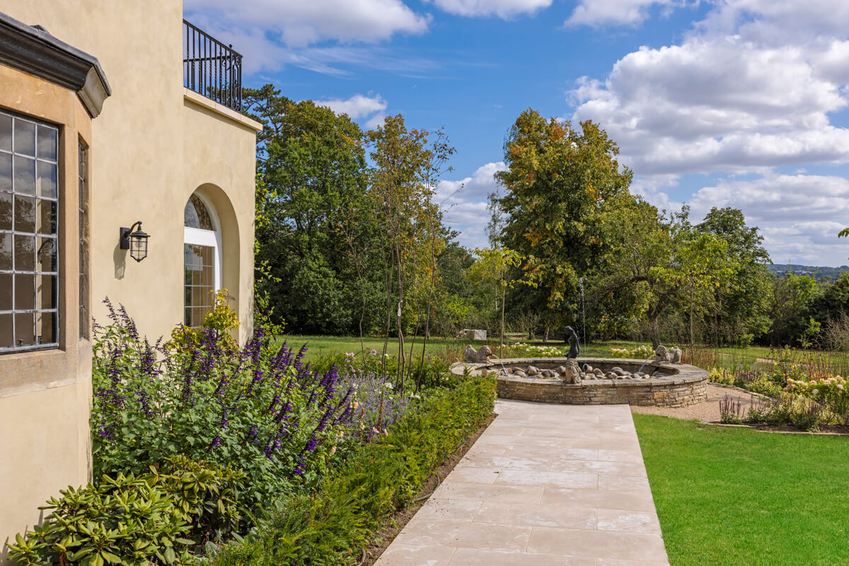 inicio-bespoke-ashtead-completed-project (12)