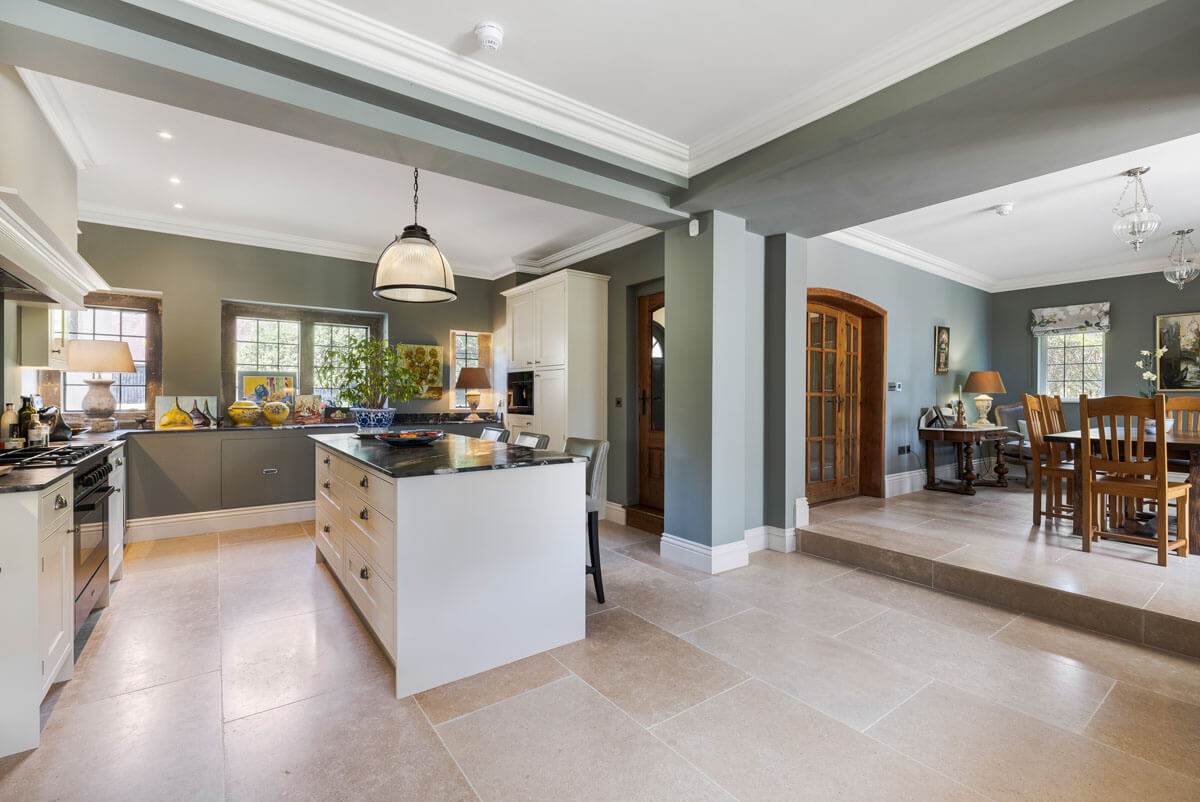 inicio-bespoke-ashtead-completed-project (7)